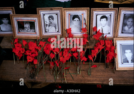 Bilder von maoistischen Märtyrer getötet während des Rebellenkrieges mit der nepalesischen Regierung bei einer Kundgebung in Dolakha Bezirk Nepal Stockfoto