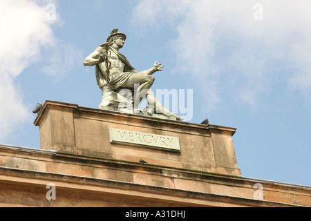 Statue des Merkur, der römische Gott der Ladenbesitzer, Italian Centre, Glasgow, Schottland Stockfoto