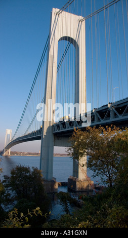 Verrazano-Narrows-Brücke verbindet Staten Island und Brooklyn Stockfoto