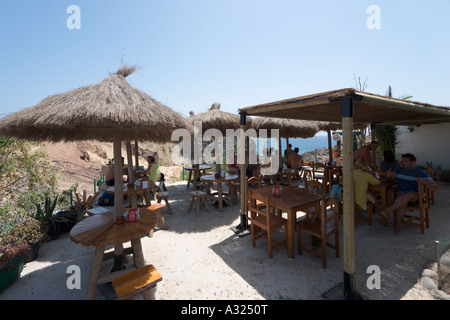 Klippe Restaurant, Playa de Papagayo, in der Nähe von Playa Blanca, Lanzarote, Kanarische Inseln, Spanien Stockfoto