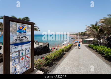 Hauptstrand und Promenade (Playa Grande), Puerto del Carmen, Lanzarote, Kanarische Inseln, Spanien Stockfoto