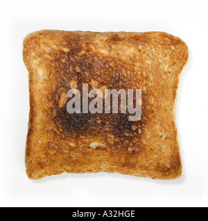 Scheibe von verbranntem Toast auf weißem Hintergrund Stockfoto