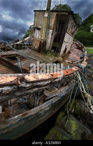 Alten verrottenden verlassene Fischerboot bei Salen, Mull, Schottland Stockfoto