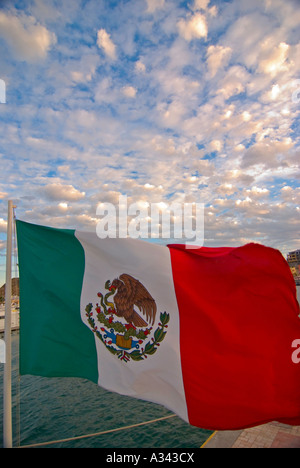 Mexikanische Flagge in Cabo San Lucas, Baja California, Mexiko. Stockfoto