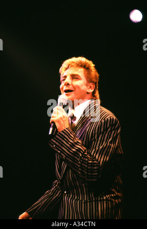 Barry Manilow im Konzert in der Wembley Arena, London, England Stockfoto