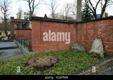 Grab von Helene Weigel und Bertolt Brecht auf der Dorotheenstadt Friedhof in Berlin, Deutschland, Berlin Stockfoto