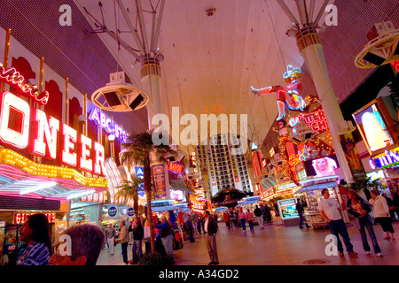 Fantastische Lichtshow am alten Strip Freemont Street Las Vegas Nevada, USA Stockfoto