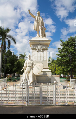 Denkmal für Jose Marti, Parque Jose Marti, Plaza de Armas, Cienfuegos, Provinz Cienfuegos, Kuba Stockfoto