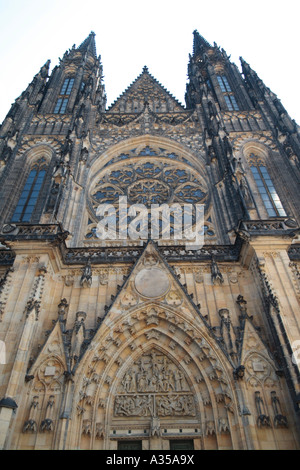 Die Westfassade des St Vitus Cathedral, Prag, die im Jahre 1344 begonnen wurde Stockfoto