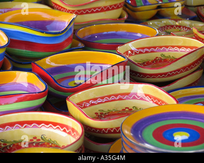 Keramik zum Verkauf auf Markt in Spanien Stockfoto