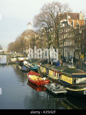 Kanal-Szene in Amsterdam Niederlande Stockfoto