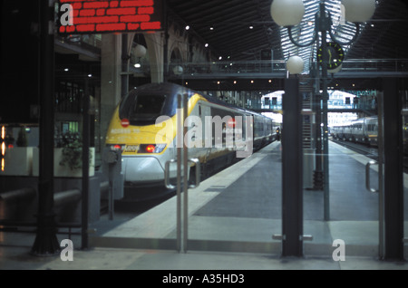 Der Eurostar-Zug am Gare tun Norde in Paris Frankreich Stockfoto