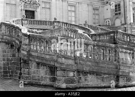 Fontainebleau France, Chateau de Fontainebleau, Fontainebleau Castle, Detailstein, französisches Denkmal, Treppe, Architekturtreppe Stockfoto