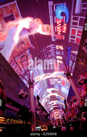 Fantastische Lichtshow am alten Strip Freemont Street Casino Las Vegas Nevada USA Downtown Bereich in der Nacht Stockfoto