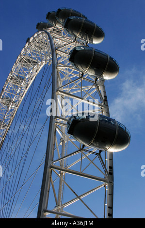 Das British Airways London Eye am Südufer der Themse Stockfoto