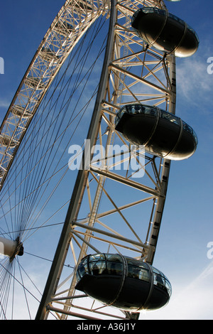 Das British Airways London Eye am Südufer der Themse Stockfoto