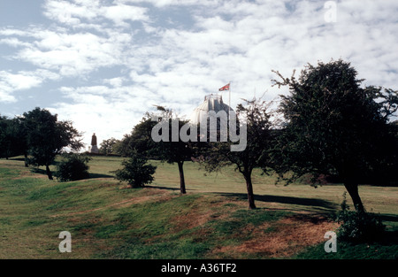 Royal Park in London Greenwich England zeigt Statue von General Wolfe und Royal Observatory Kuppel Stockfoto