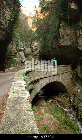 Forra del Brasa ". Schlucht in Panoramastraße von Tremosine Tal. Gardasee Stockfoto