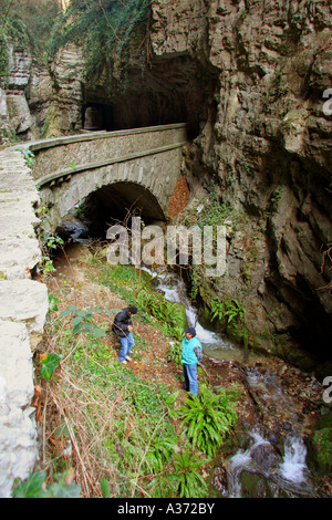 Forra del Brasa ". Schlucht in Panoramastraße von Tremosine Tal. Gardasee Stockfoto