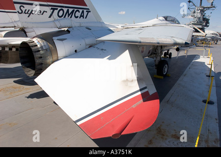 Grumman F14 Tomcat Flugzeugen an Bord Intrepid Air Museum in New York City Stockfoto