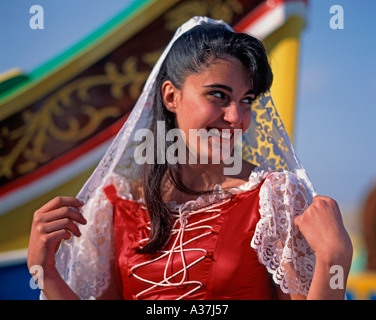 Frau in nationalen Kleid, Malta Stockfoto