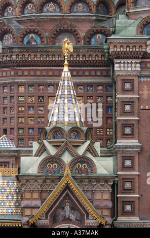 Detail der Mosaik-Fassade der Kirche des Erlösers auf Auferstehungskirche (Auferstehungskirche) in Sankt Petersburg, Russland Stockfoto