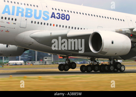 Nahaufnahme des Mittelteils der Rumpf des Airbus A380 in Farnborough International Airshow 2006 UK Stockfoto