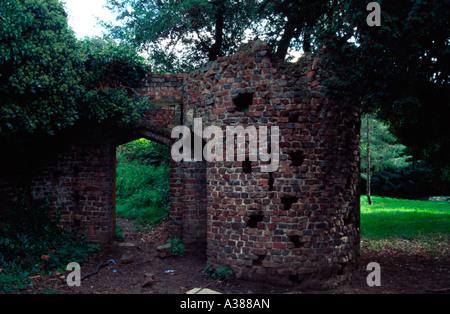 Die Ruine am Gunnersbury Park, West-London, UK Stockfoto