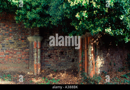 Die Ruine am Gunnersbury Park, West-London, UK Stockfoto