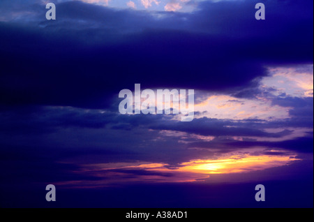 Sonnenaufgang über dem Staatswald Michaux Pennsylvania Stockfoto