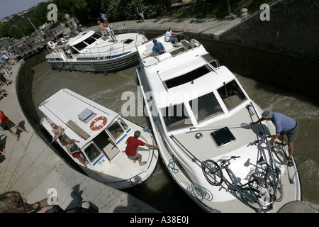 NEUF ECLUSES, BEZIERS, LANGUEDOC, FRANKREICH Stockfoto