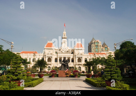 Peoples Committee Gebäude ehemals Französisch Hôtel de Ville oder Rathaus in Saigon Stockfoto