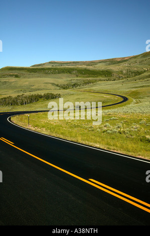 Autobahn-Kurven mit orange Center Striping, Utah Stockfoto
