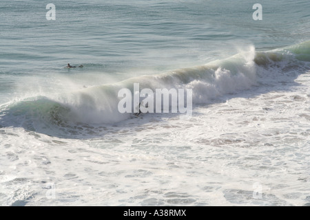 Surfer am Praia de Beliche beach Sagres die südwestliche Punkt Europas-Algarve-Portugal Stockfoto