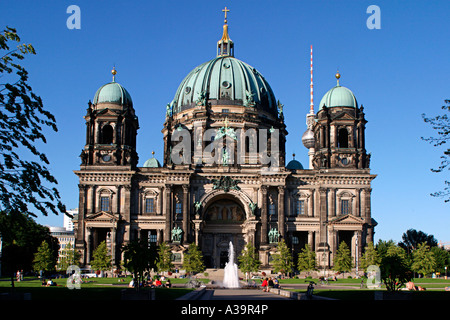 Berliner Dom Alex TV Turm Lustgarten Berliner Dom Lustgarten Mit Springbrunnen Stockfoto