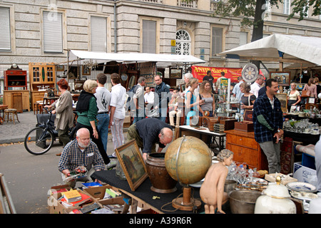 Berlin Tiergarten 17 Juni Flohmarkt Flohmarkt Stockfoto