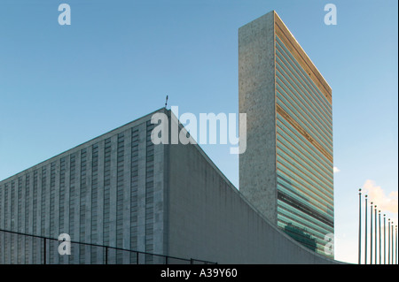 Vereinten Nationen Hauptsitze, United Nations Plaza, New York City, 1947-1953. Gesamtkomposition von Le Corbusier. Stockfoto