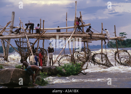 Wagenia Fischer kisangani Stockfoto