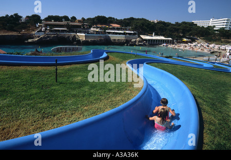 Wasser Rutsche - Ciutadella, Menorca, Spanien Stockfoto