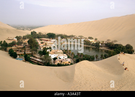 Wüste Lagune - Huacachina, Ica, PERU Stockfoto