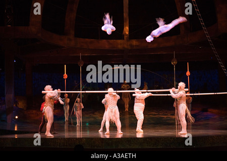 Cirque Du Soleil Alegria in der Royal Albert Hall London durchführen Stockfoto