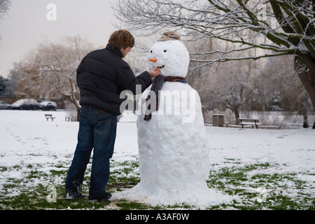 Schneemann fertig auf Schinken gemeinsame Surrey UK Stockfoto