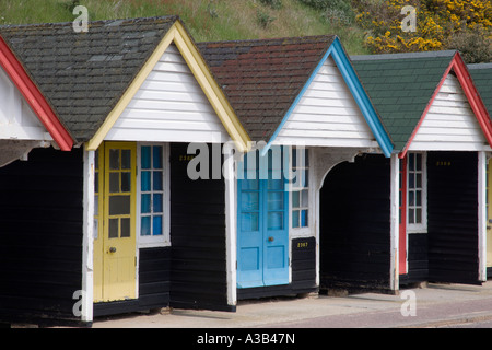 ENGLAND-Dorset Bournemouth Ostlinie der Strandhütten an Strandpromenade des Seebades Südküste Stockfoto