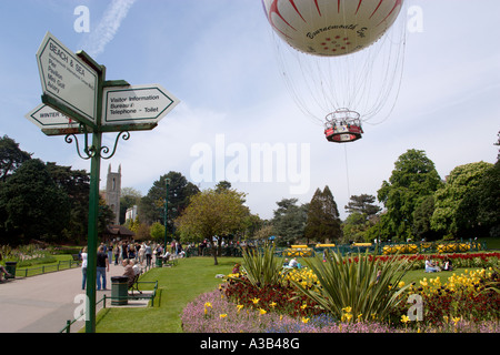 ENGLAND Dorset Bournemouth Seaside Resort oberen Vergnügen Gärten The Bournemouth Eye Beobachtung aufblasbarer Ballon abheben. Stockfoto