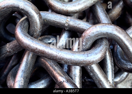 Schwere Kette in einem Stapel Stockfoto