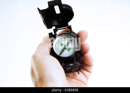 Hand halten Kompass, close-up Stockfoto