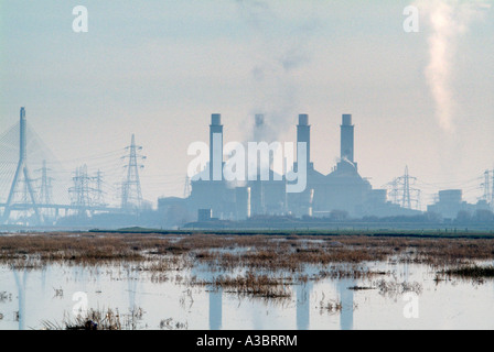 Queensferry Papier Mühle Dampf Umweltverschmutzung Abfall Wärme globale Erwärmung Wolke künstlichen Ressource Fabrik Industrie industrielle Abfälle Stockfoto