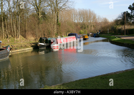 Kreuzung der Grand Union Canal und Wendover Arm an Bulbourne, in der Nähe von Tring Stauseen, Hertfordshire Stockfoto