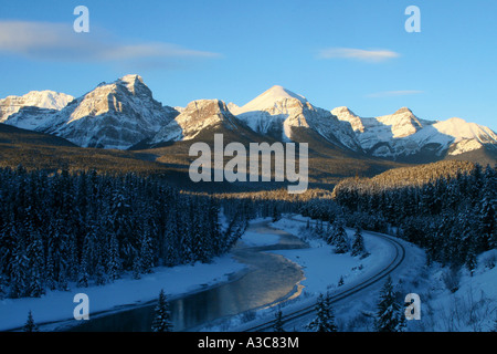 Gleise durch die kanadischen Rockies Stockfoto