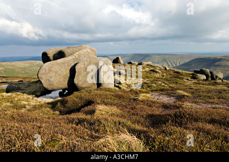 Die Woolpacks erodiert Gritstone Felsformationen auf "Kinder Scout" Berg, "Peak District" Derbyshire England UK Stockfoto